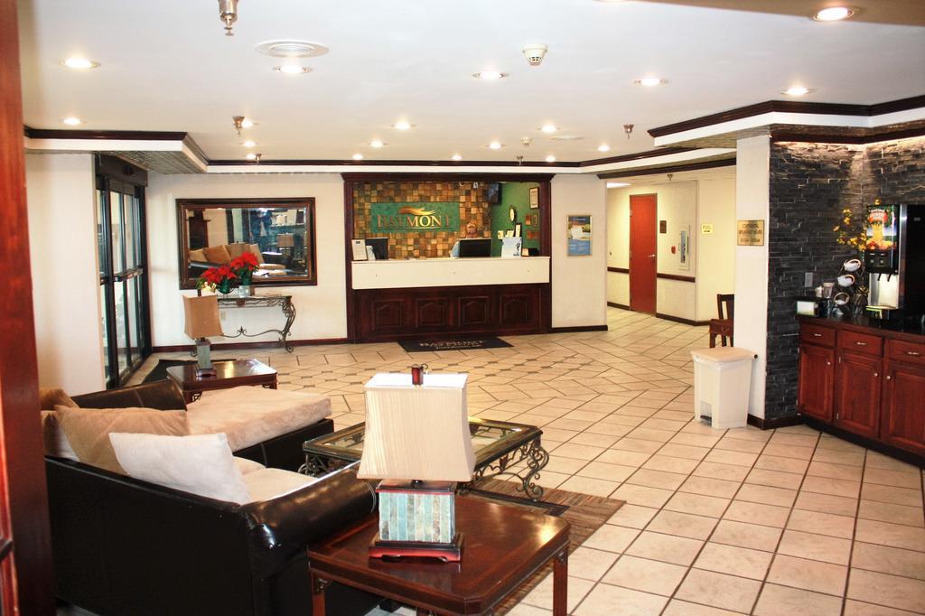 Baymont By Wyndham Jonesboro Hotel Ngoại thất bức ảnh