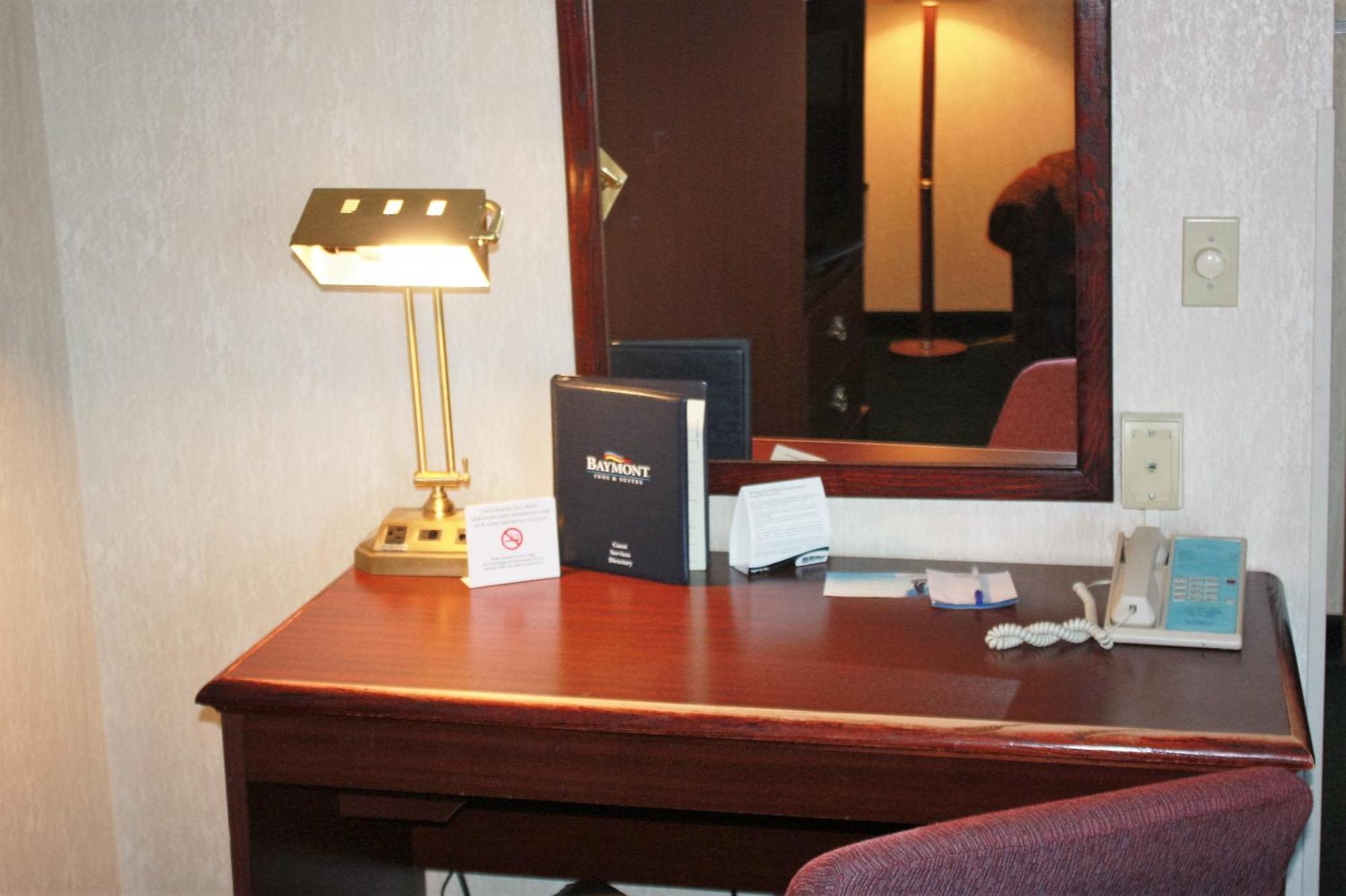 Baymont By Wyndham Jonesboro Hotel Phòng bức ảnh