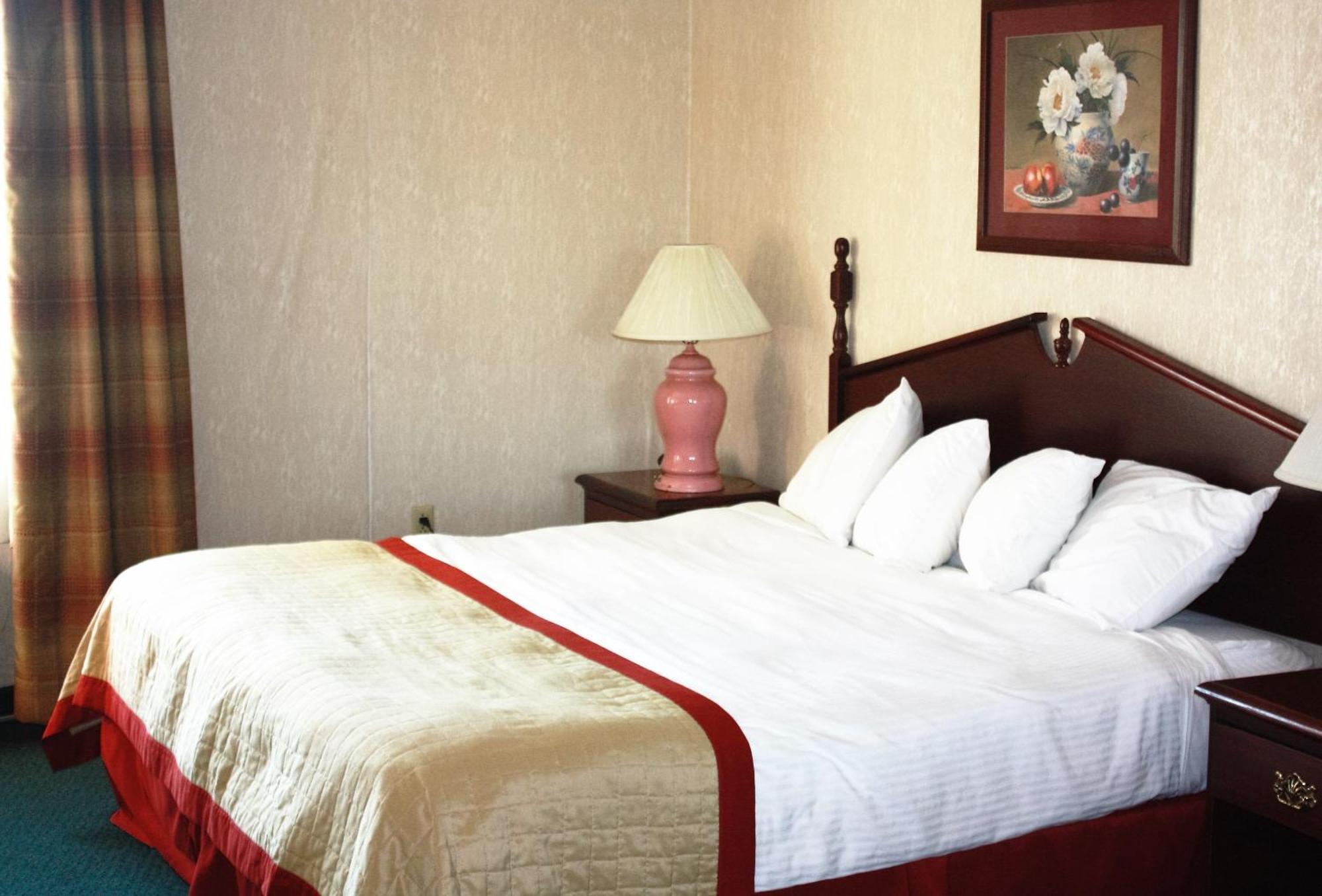 Baymont By Wyndham Jonesboro Hotel Phòng bức ảnh