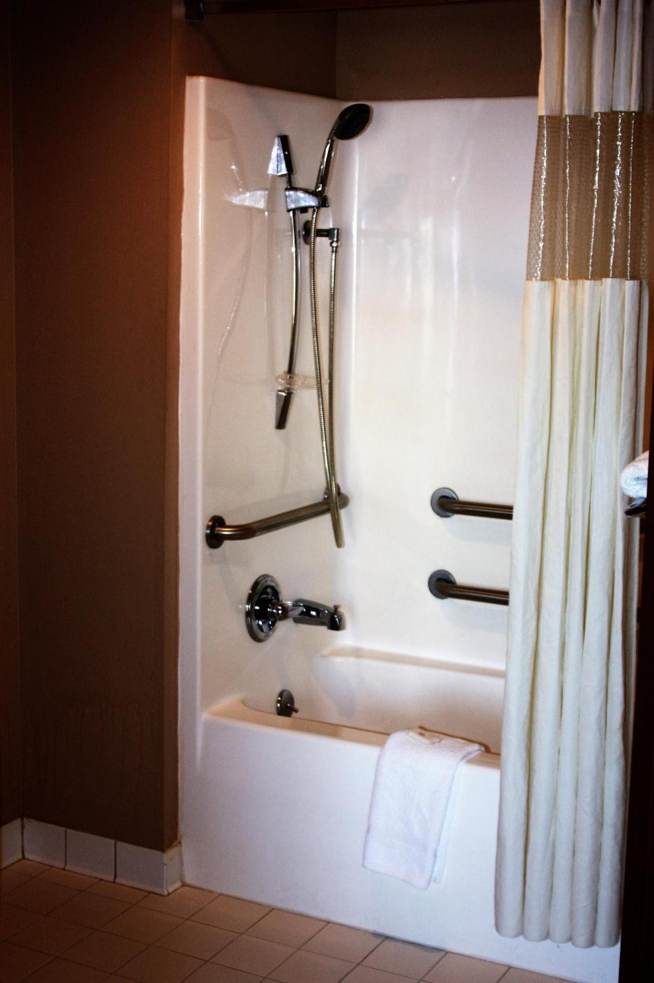 Baymont By Wyndham Jonesboro Hotel Phòng bức ảnh