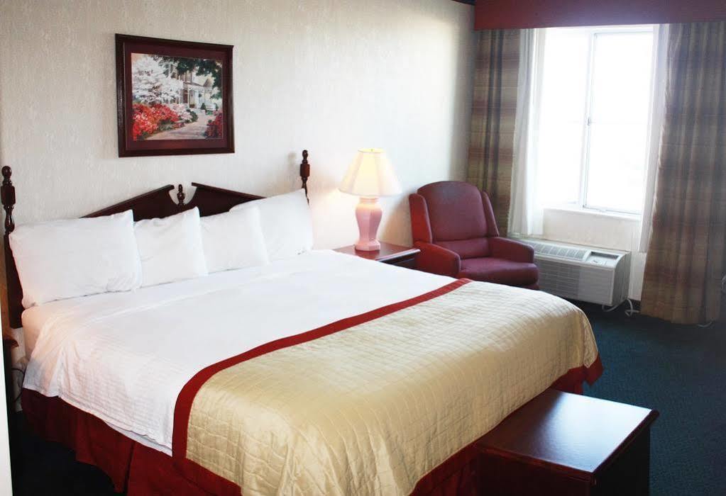 Baymont By Wyndham Jonesboro Hotel Ngoại thất bức ảnh